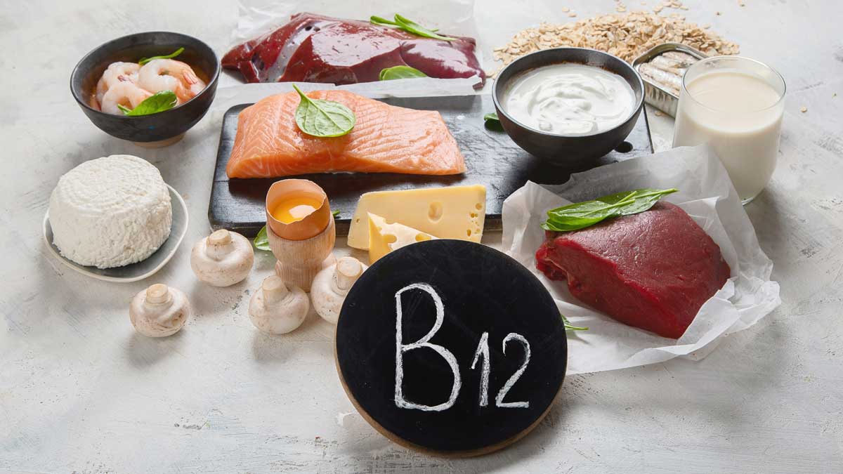 foods with natural sources of vitamin B12