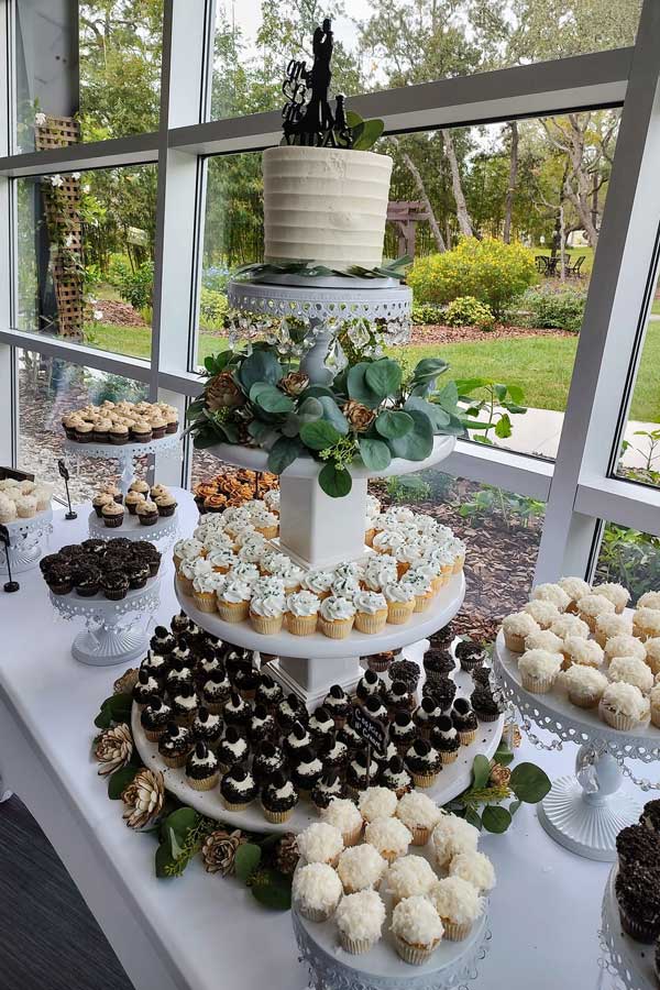 desserts at event venue in Spring Hill, FL Hernando County